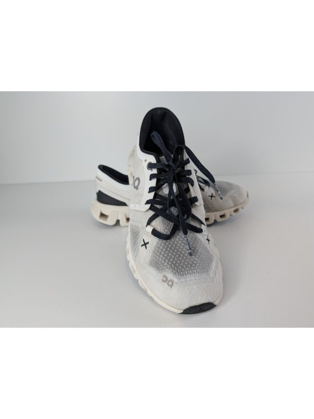 On Running Cloud X Women's Running Shoes Size US W8 White/Black Lightweight